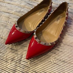 Valentino Rockstud flat pointy toe shoe.
